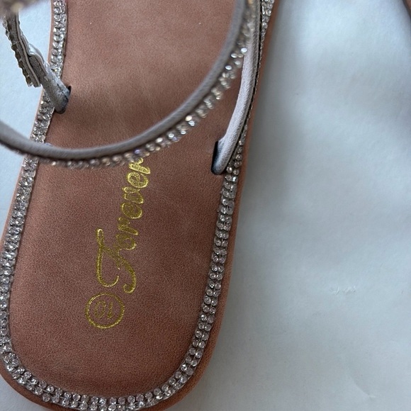 Rhinestone Butterfly
Flat Sandals Wrap up ankle Round Toe NWOT - Picture 9 of 11